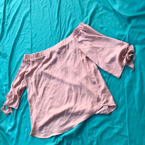 Blouse - Picture 2 of 5